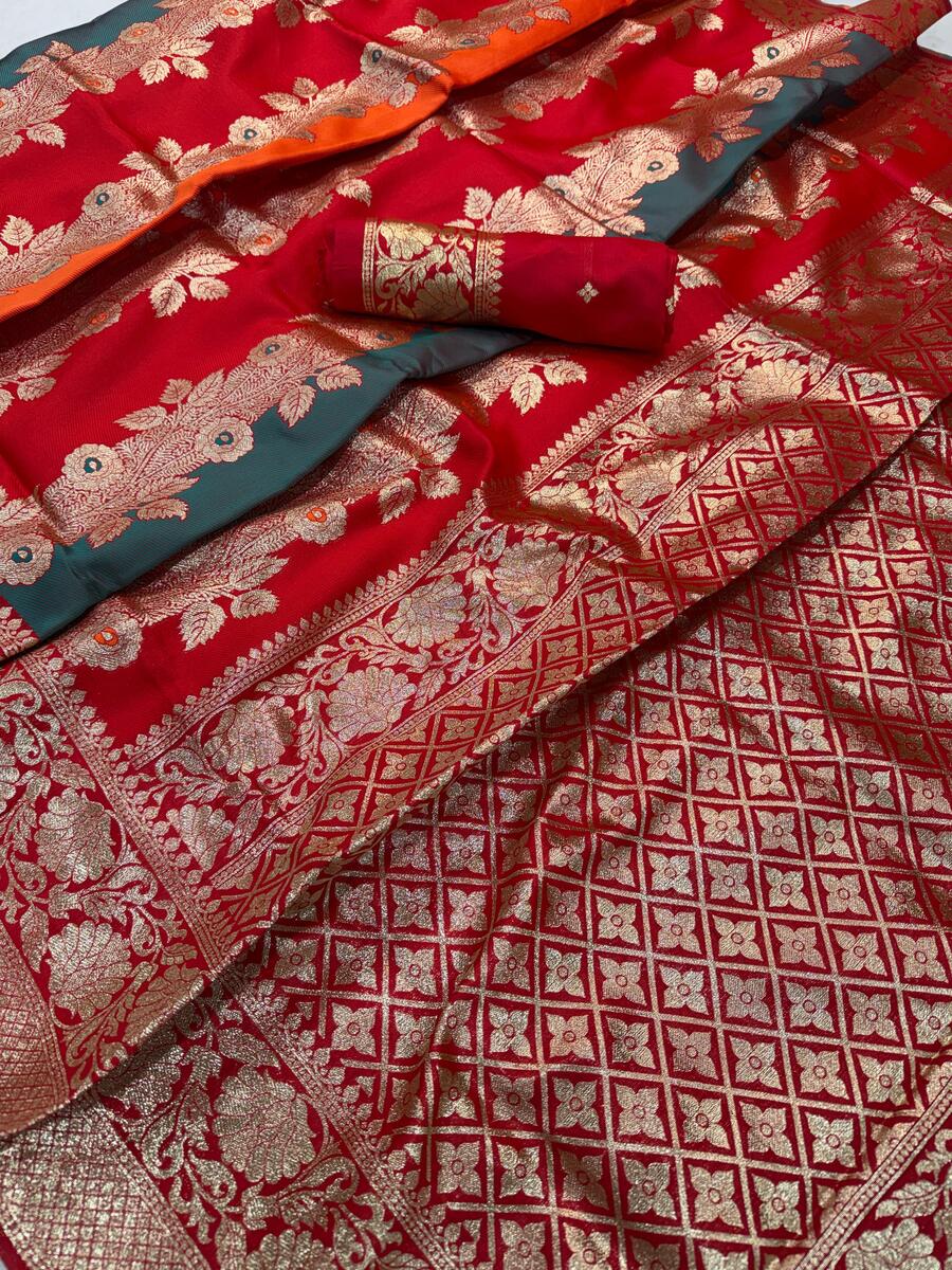 Lovely Multicolor Pure Zari Weaving Banarasi Silk Saree With Gratifying Blouse Piece