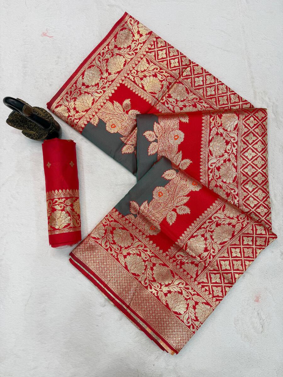 Lovely Multicolor Pure Zari Weaving Banarasi Silk Saree With Gratifying Blouse Piece