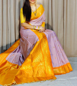 Redolent Lavender Pure Zari Weaving Banarasi Silk Saree With Enigmatic Blouse Piece