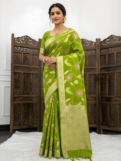 Effulgent Green Banarasi Dola Silk Saree With Nectarous Blouse Piece