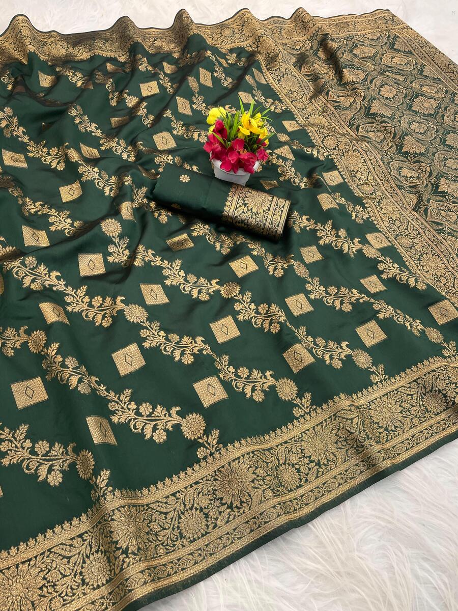 Beautiful Dark Green Soft Silk Saree With Mellifluous Blouse Piece