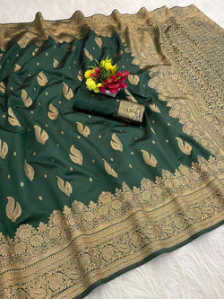 Luxuriant Dark Green Soft Silk Saree With Fugacious Blouse Piece