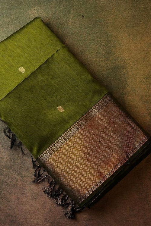 Load image into Gallery viewer, Seraglio Green Cotton Silk Saree With Magnificat Blouse Piece
