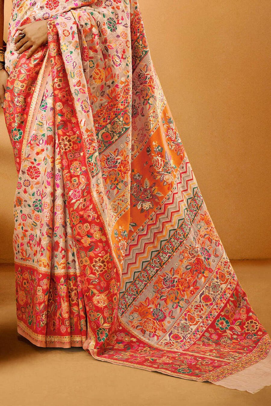 Adoring Pink Pashmina Saree With Sophisticated Blouse Piece