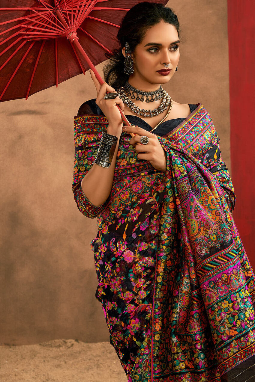 Hypnotic Black Pashmina Saree With Flameboyant Blouse Piece