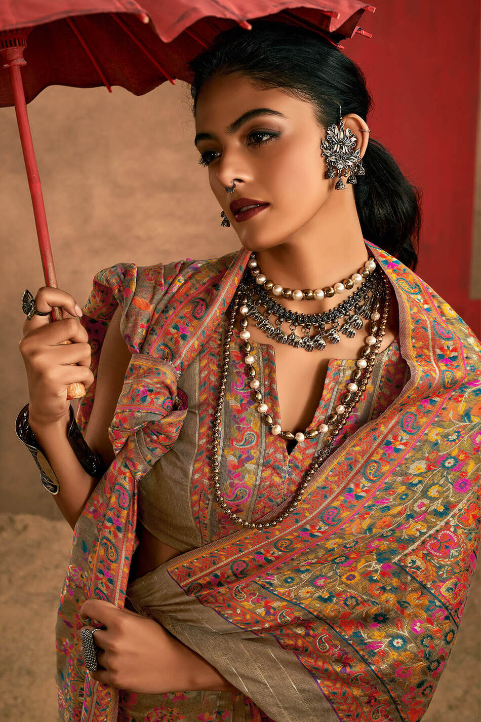 Exceptional Grey Pashmina Saree With Splendorous Blouse Piece