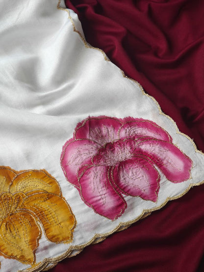 Enchanting Off White Handprinted Crush Silk Saree With Resonant Blouse Piece