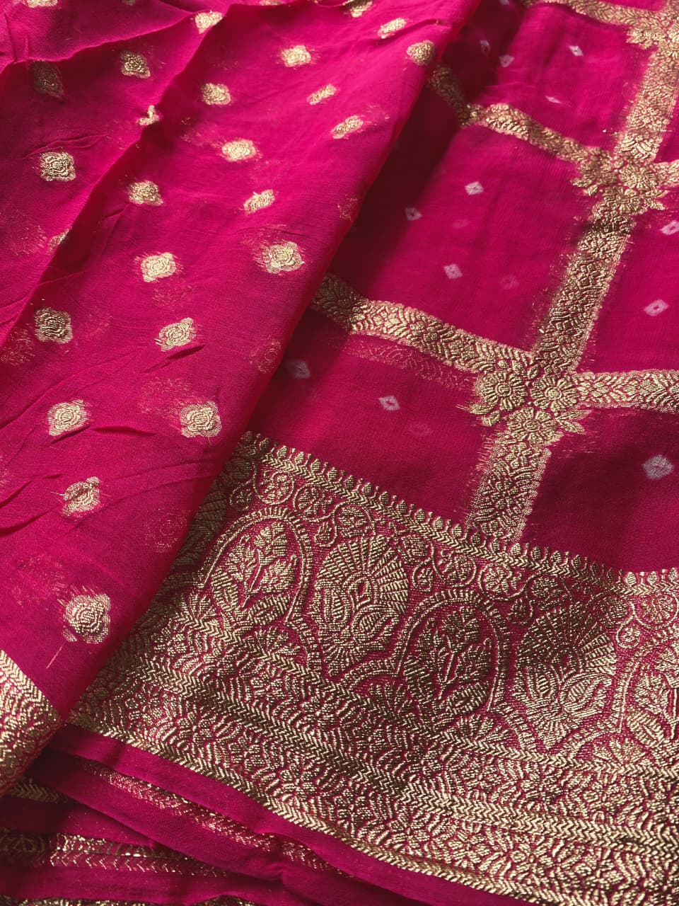Eclat Dark Pink Banarasi Viscose Georgette Silk Saree With Designer Blouse Piece
