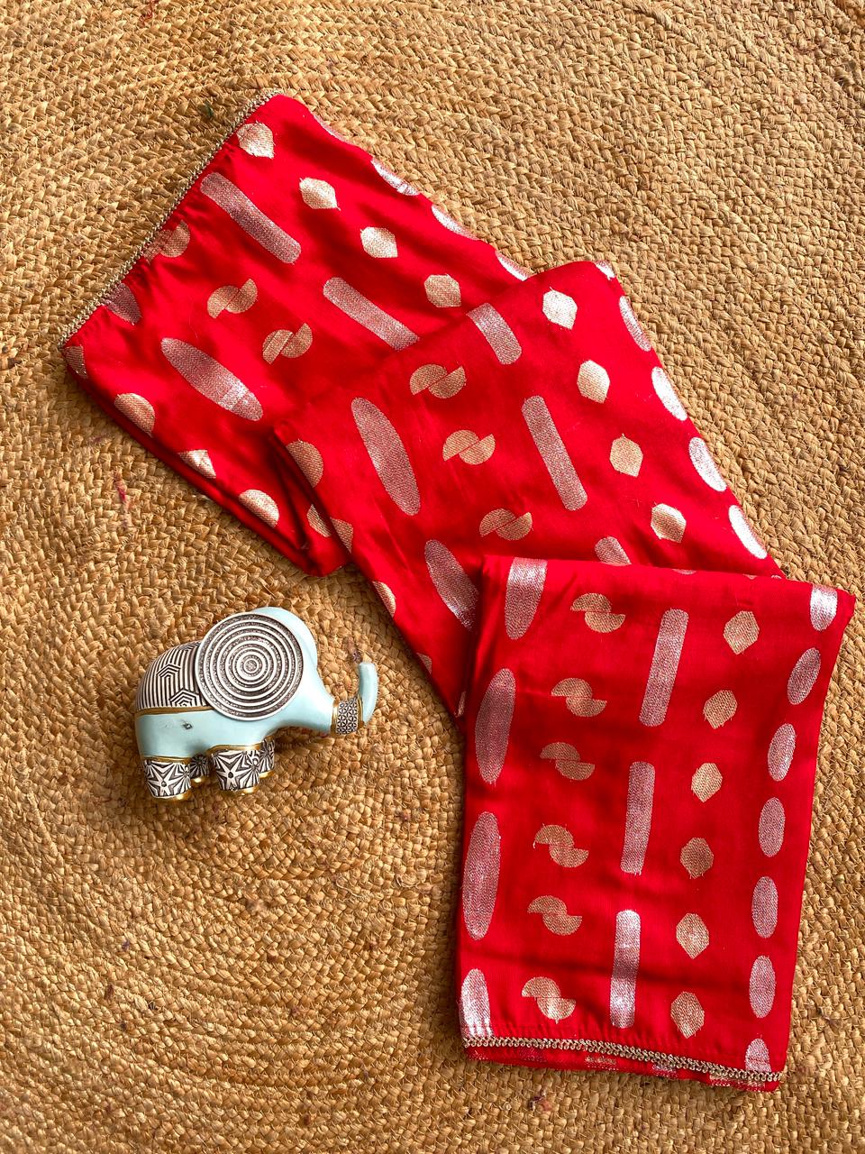 Eclat Red Banarasi Dola Silk Saree With Incredible Blouse Piece