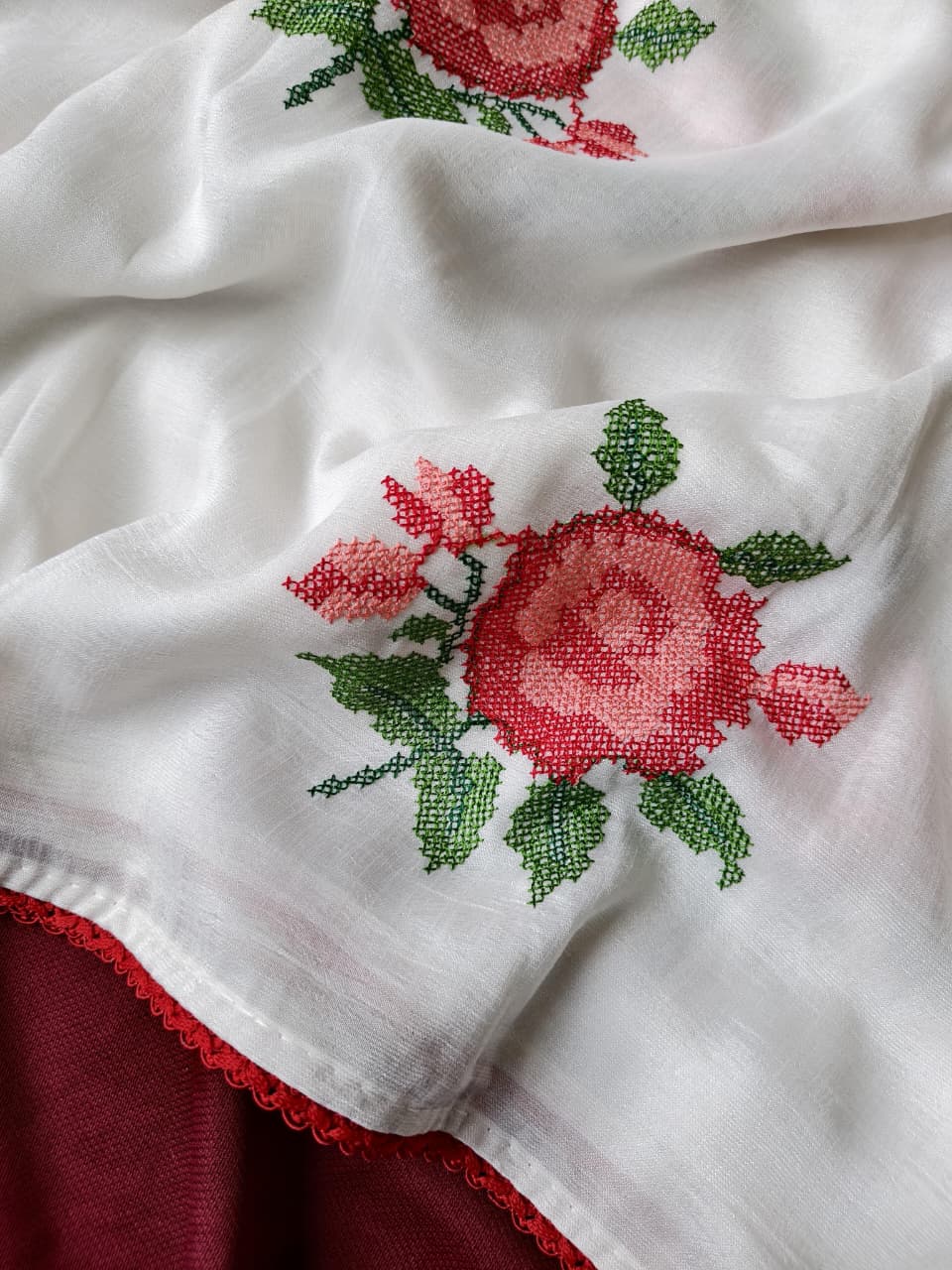Invaluable Off White Embroidery Work Chiffon Silk Saree With Sempiternal Blouse Piece
