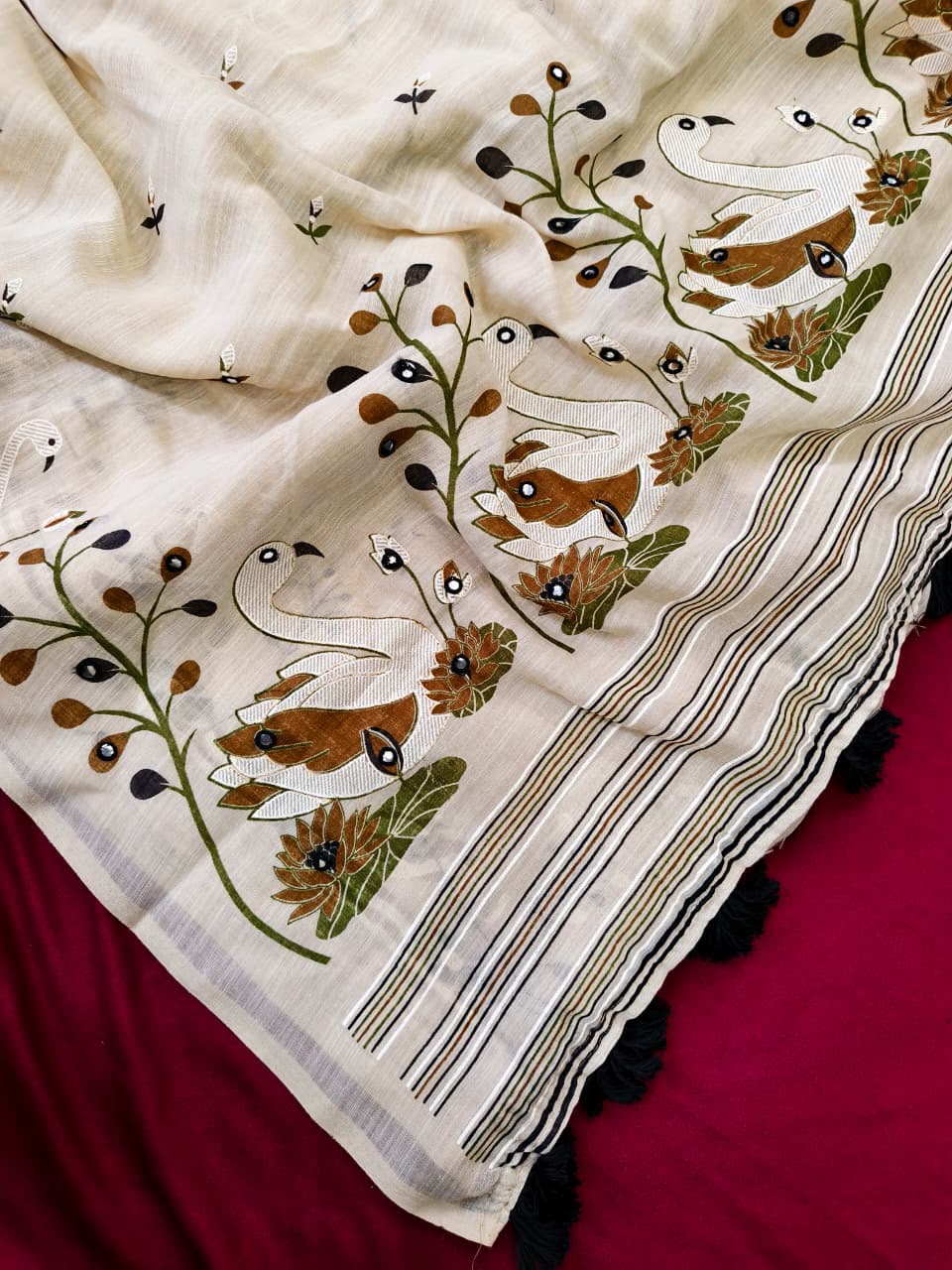 Scrupulous Beige Hand Printed Linen Silk Mirror Work Saree With Fugacious Blouse Piece