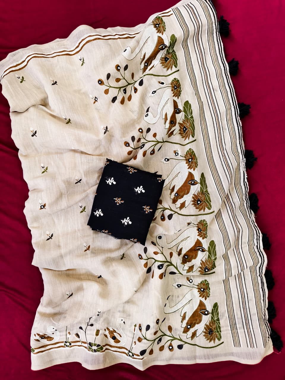 Scrupulous Beige Hand Printed Linen Silk Mirror Work Saree With Fugacious Blouse Piece