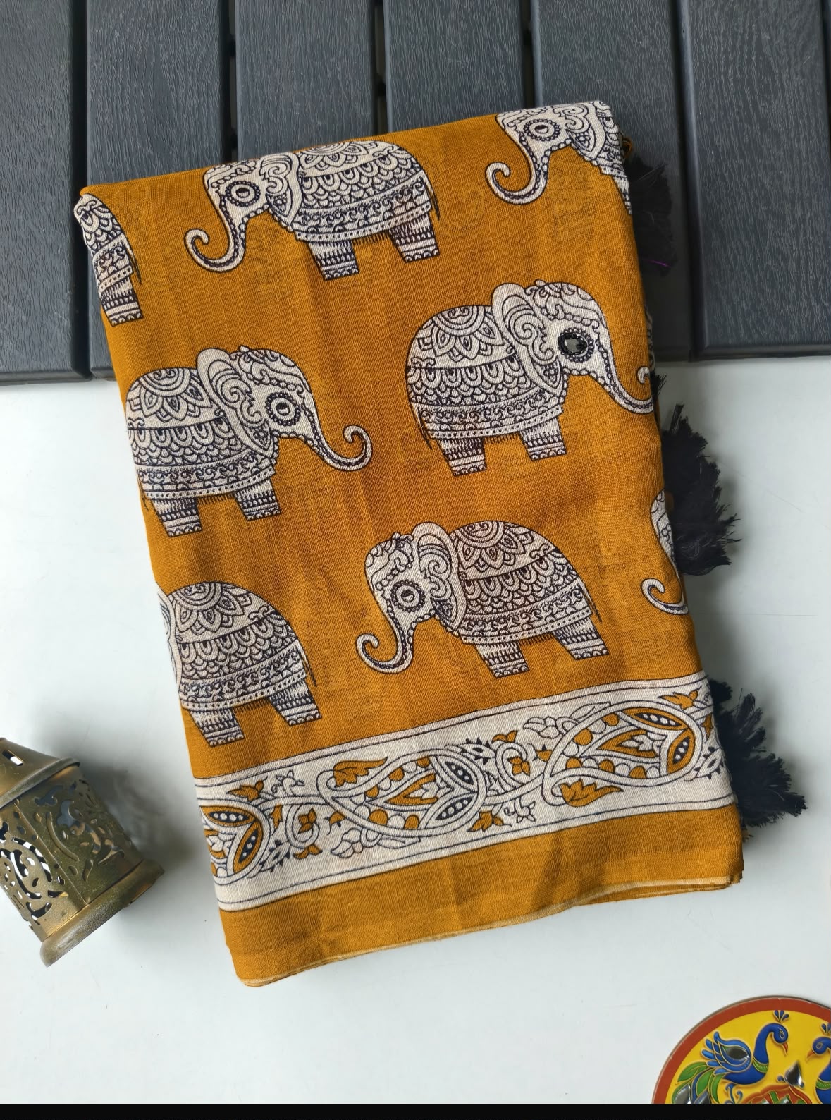 Magnetic Mustard Kalamkari Printed Saree With Flattering Blouse Piece
