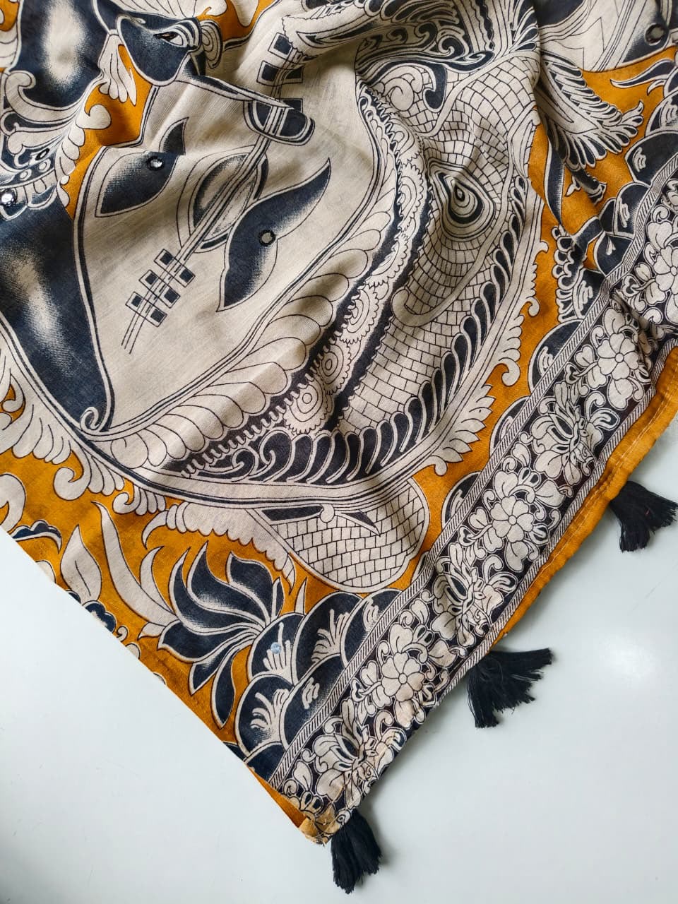 Magnetic Mustard Kalamkari Printed Saree With Flattering Blouse Piece
