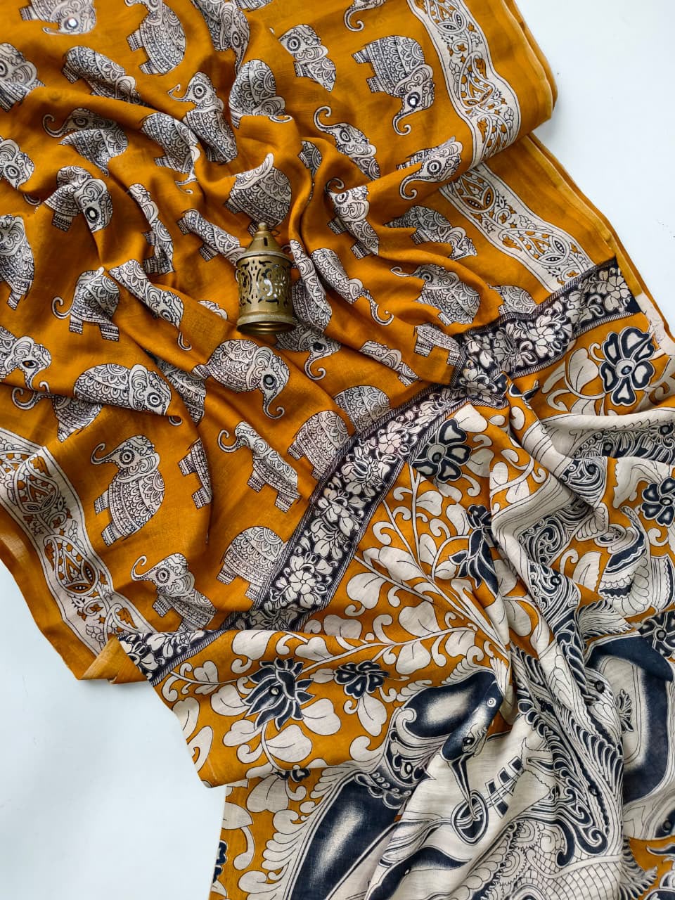 Magnetic Mustard Kalamkari Printed Saree With Flattering Blouse Piece