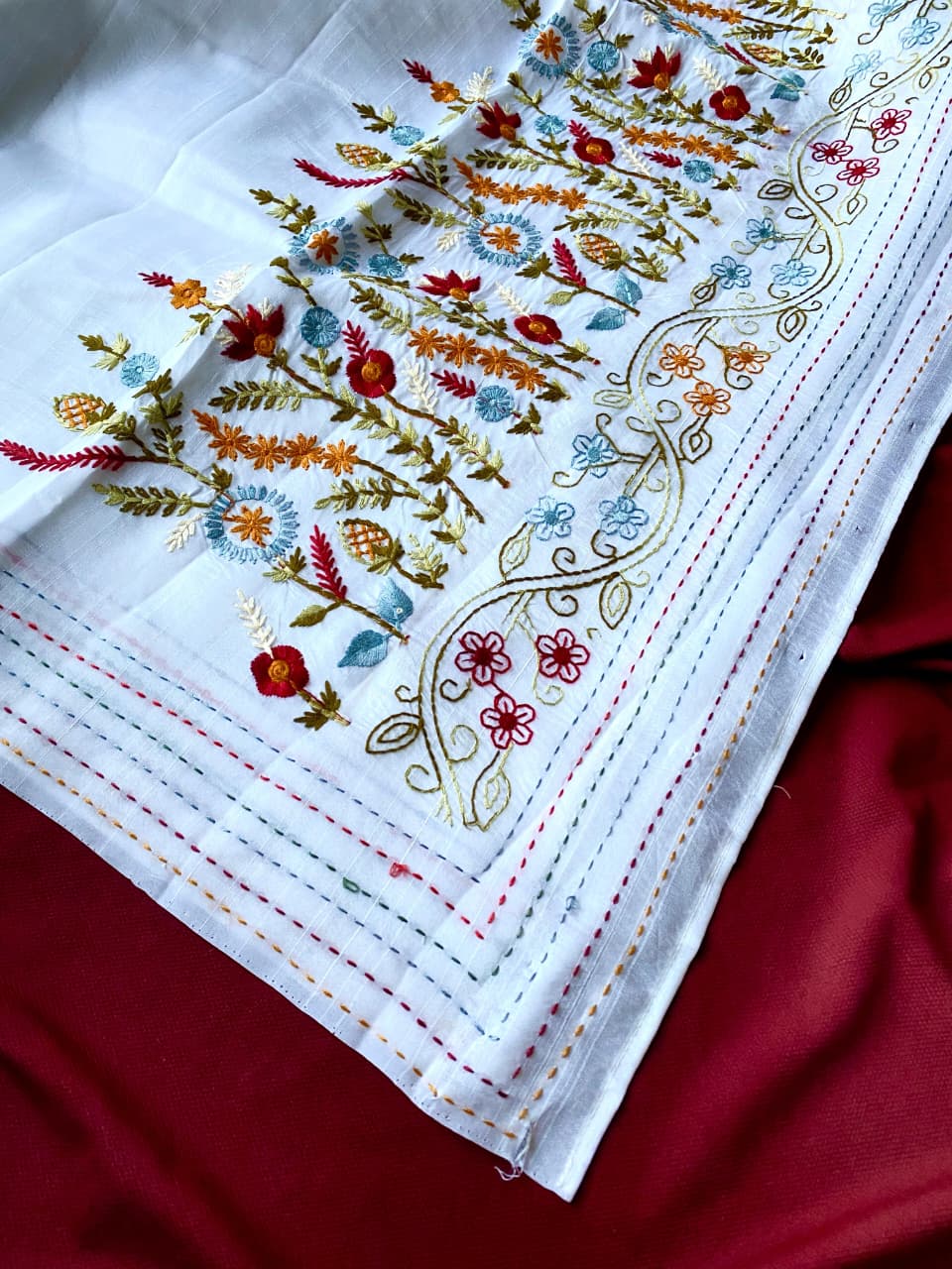 Verdant White Embroidery Work Tussar Silk Saree With Stunner Blouse Piece