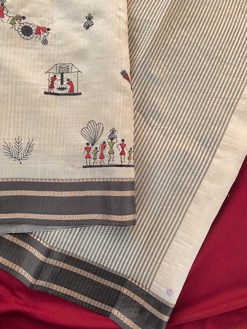 Vestigial Off White Embroidery Work Tussar Silk Saree With Mesmerising Blouse Piece