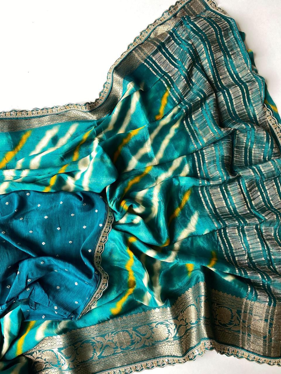 Gossamer Rama Pure Viscose Silk Bandhani Printed Saree With Profuse Blouse Piece
