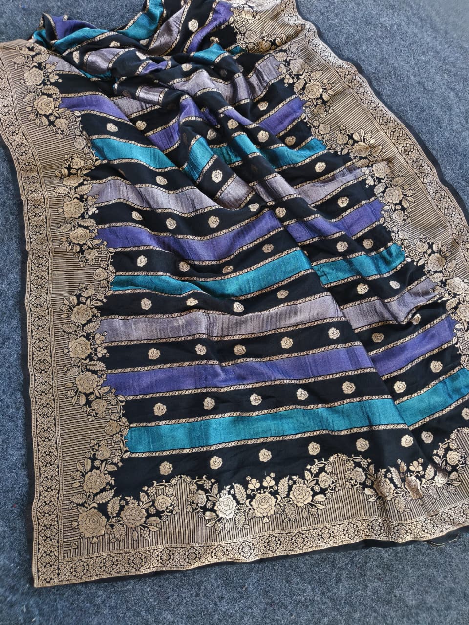 Beguiling Black Pure Viscose Banrasi Silk Saree With Woebegone Blouse Piece