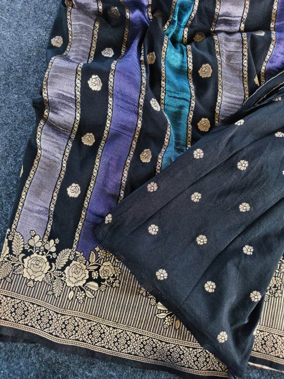 Beguiling Black Pure Viscose Banrasi Silk Saree With Woebegone Blouse Piece