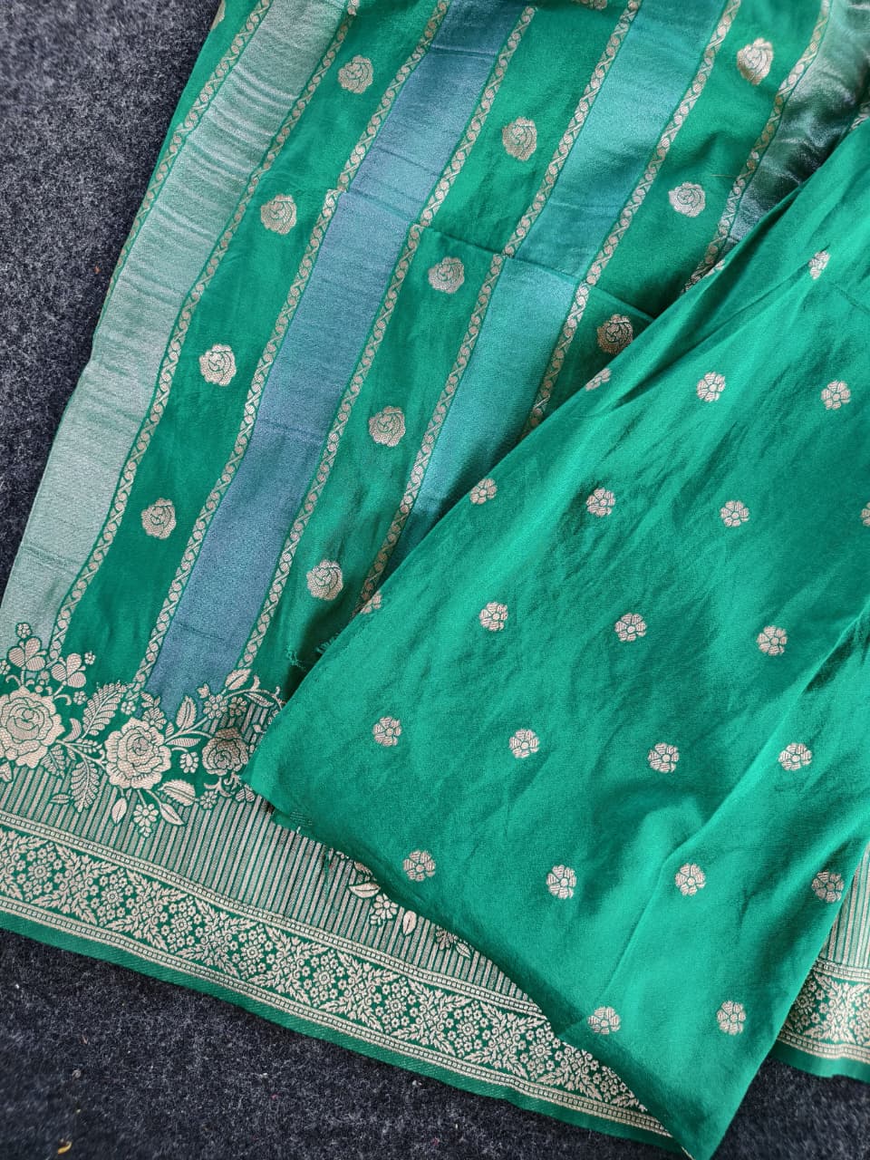 Dalliance Sea Green Pure Viscose Banrasi Silk Saree With Intricate Blouse Piece