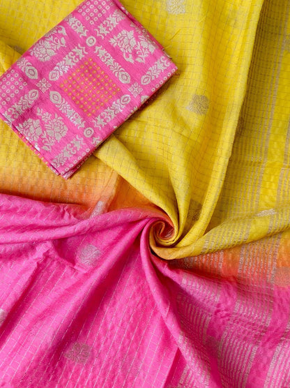 Gratifying Yellow and Pink Pure Banarasi Silk Saree With Embrocation Blouse Piece