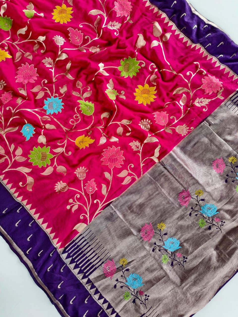 Glowing Dark Pink Pure Viscose Banarasi Silk Saree With Dissemble Blouse Piece