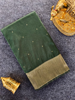 Demure Dark Green Pure Zari Weaving Banarasi Silk Saree With Gleaming Blouse Piece