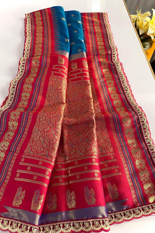 Load image into Gallery viewer, Ravishing Rama Paithani Silk Saree With Cynosure Blouse Piece
