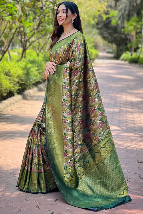 Load image into Gallery viewer, Invaluable Green Kanjivaram Silk Saree With Intricate Blouse Piece
