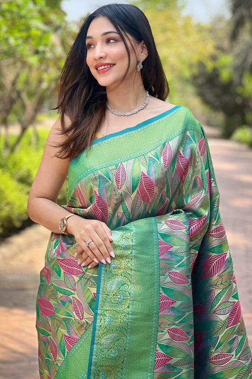 Load image into Gallery viewer, Twirling Sea Green Kanjivaram Silk Saree With Super Classy Blouse Piece
