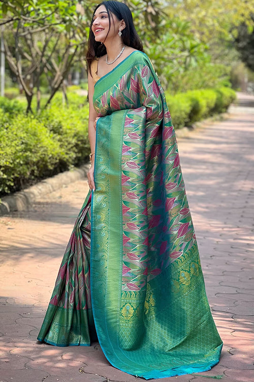 Load image into Gallery viewer, Twirling Sea Green Kanjivaram Silk Saree With Super Classy Blouse Piece
