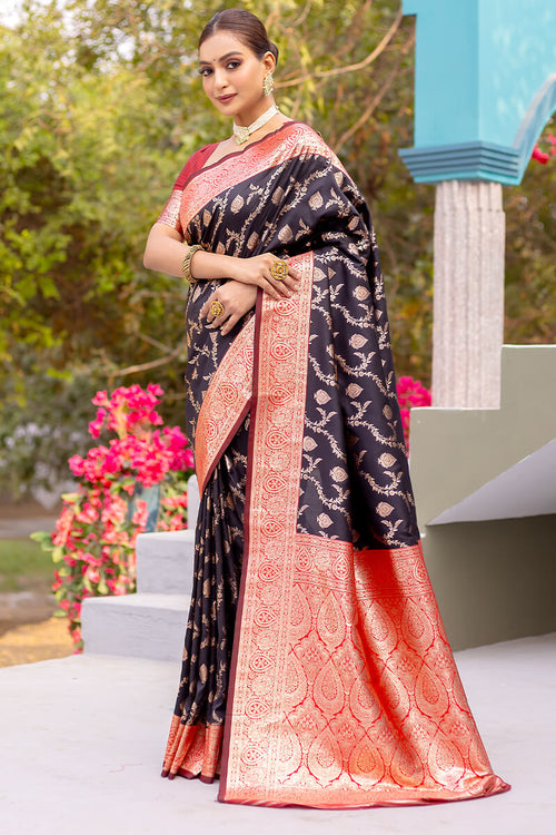 Load image into Gallery viewer, Desirable Black Soft Banarasi Silk Saree With Mesmeric Blouse Piece
