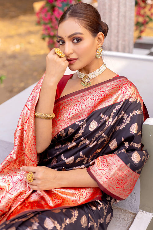 Load image into Gallery viewer, Desirable Black Soft Banarasi Silk Saree With Mesmeric Blouse Piece
