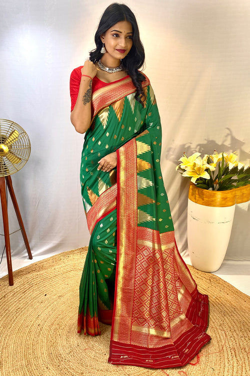 Load image into Gallery viewer, Precious Green Soft Banarasi Silk Saree With Elegant Blouse Piece
