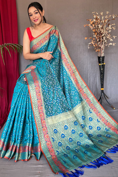 Load image into Gallery viewer, Stylish Firozi Paithani Silk Saree With Smart Blouse Piece
