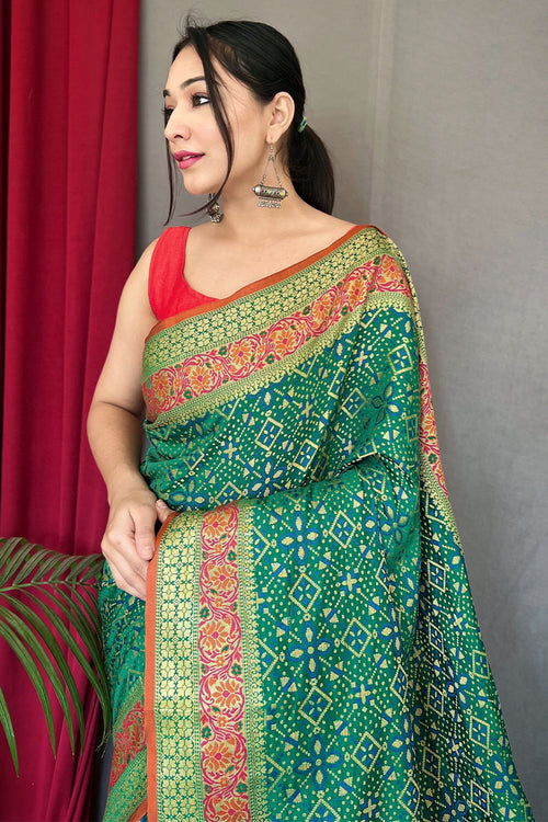 Load image into Gallery viewer, Wonderful Green Paithani Silk Saree With Blooming Blouse Piece
