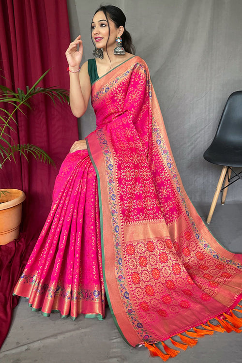 Load image into Gallery viewer, Admirable Dark Pink Paithani Silk Saree With Nemesis Blouse Piece
