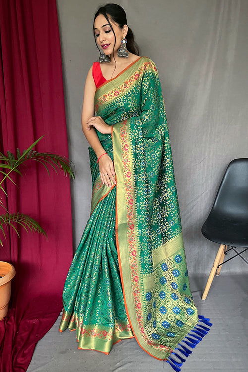 Load image into Gallery viewer, Panoply Green Paithani Silk Saree With Fragrant Blouse Piece
