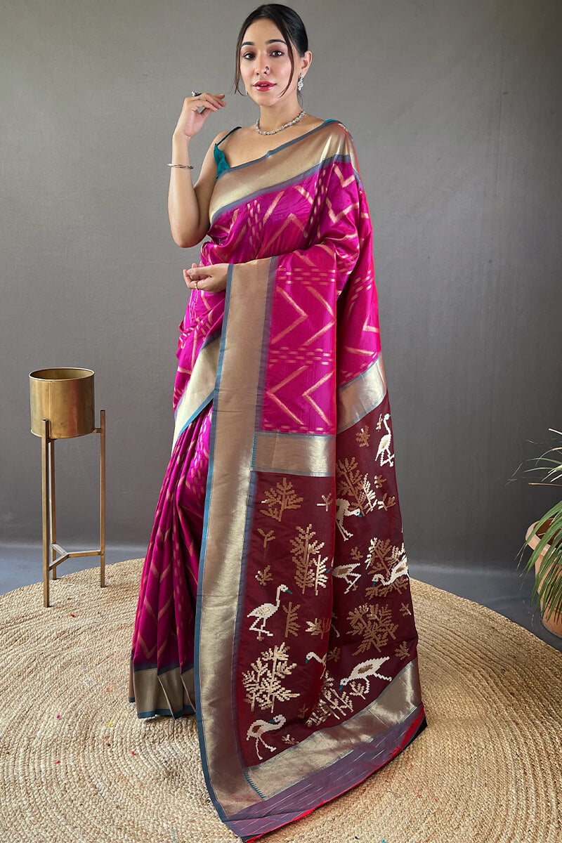 Smart Magenta Soft Banarasi Silk Saree With Luminous Blouse Piece