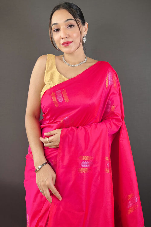 Load image into Gallery viewer, Skinny Dark Pink Soft Banarasi Silk Saree With Lovely  Blouse Piece
