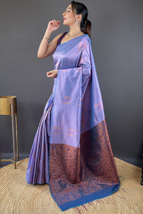 Load image into Gallery viewer, Marvellous Lavender Soft Banarasi Silk Saree With Invaluable Blouse Piece
