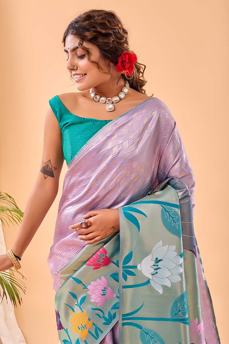 Conflate Lavender Paithani Silk Saree With Lissome Blouse Piece