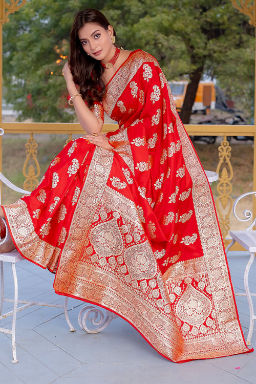 Load image into Gallery viewer, Enchanting Red Soft Banarasi Silk Saree With Imaginative Blouse Piece
