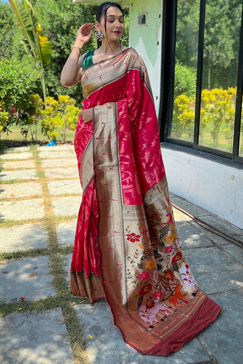 Load image into Gallery viewer, Petrichor Dark Pink Paithani Silk Saree With Ebullience Blouse Piece
