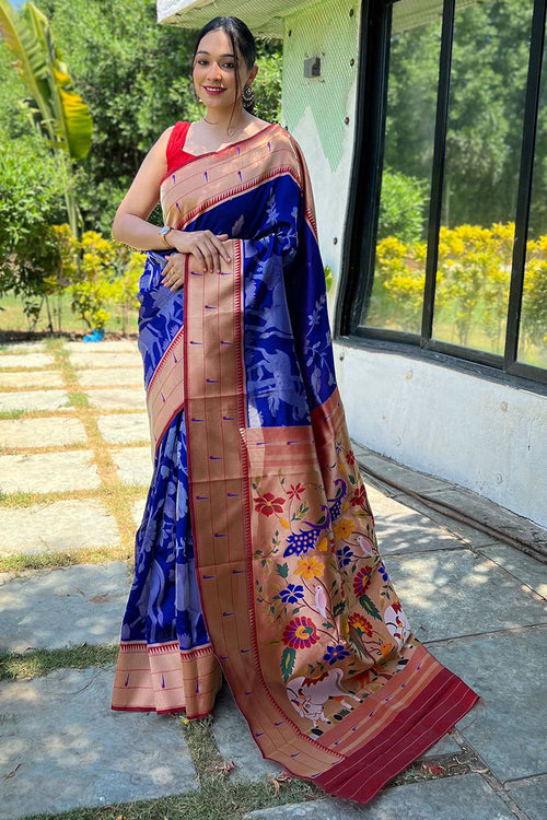 Load image into Gallery viewer, Fancifull Royal Blue Paithani Silk Saree With Ravishing Blouse Piece
