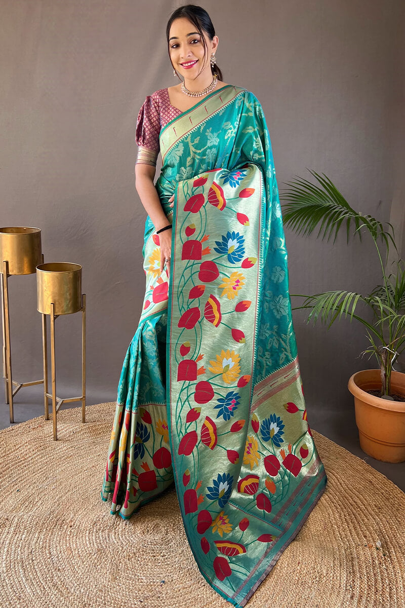 Girlish Rama Paithani Silk Saree With Surpassing Blouse Piece