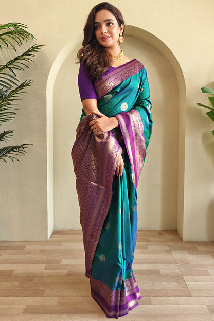 Flamboyant Rama Soft Banarasi Silk Saree With Tremendous Blouse Piece