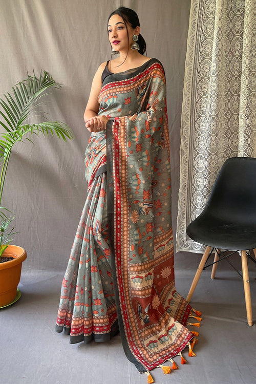 Load image into Gallery viewer, Radiant Dark Grey Kalamkari Printed Saree With Entrancing Blouse Piece
