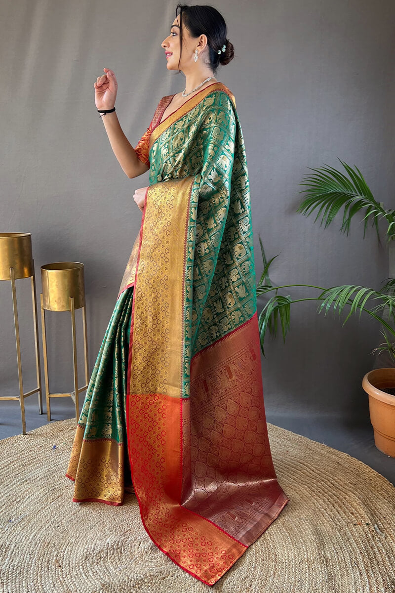 Invaluable Dark Green Kanjivaram Silk Saree With Demanding Blouse Piece